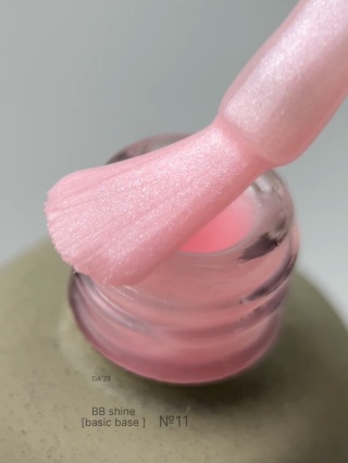 DA'23 COVER BASE BB #11, 30 ml - kamuflująca baza hybrydowa z mikrobrokatem (mleczny różowy nude)