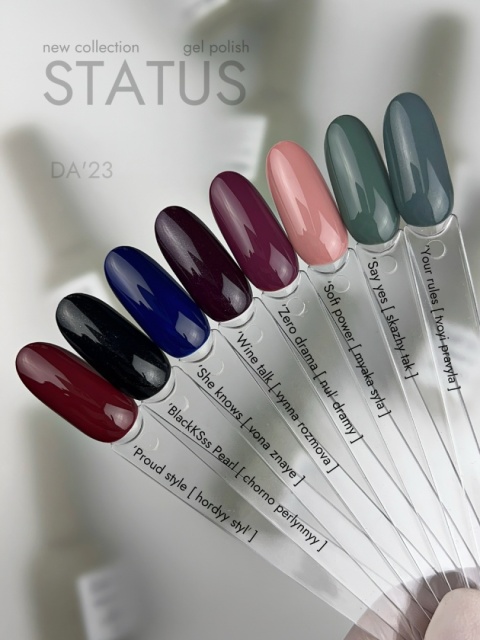 DA'23 GEL POLISH ‘BLACKKSSS PEARL, 8 ml – lakier hybrydowy (czarny z perłowym połyskiem)